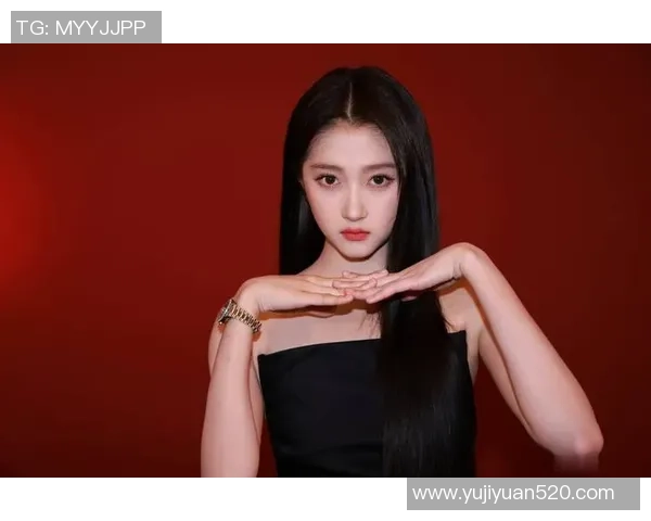 足球明星关晓彤：从荧幕到绿茵场的华丽转身与无限可能